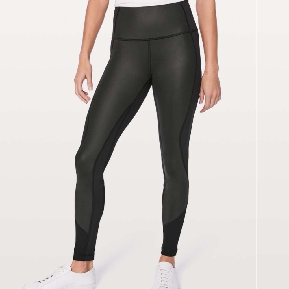 Lululemon🍋 Wunder Under High Rise 28” Black (Sheen) *FullOn Luxtreme Size 6 - Picture 7 of 8